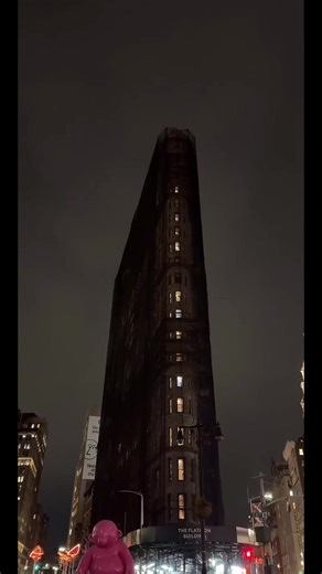 Explore Iconic NYC Landmarks: Union Square & More