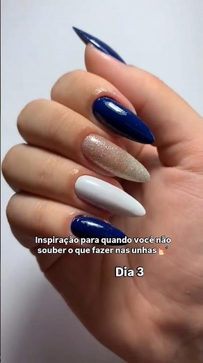 inspiração para quando você não souber o que fazer nas unhas 💙 #esmaltação #unhasdecoradasamao #nail