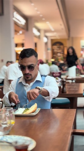 Anas Ayyash: Unveiling Show Man's Journey
