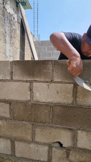 5M views · 65K reactions | Pegando Block #reflexiones #reelschallengereelschallenge #construction #lifestyle #fblifestyle | 풗풊풗풊풓 풚 풄풐풎풑풂풓풕풊풓 | Facebook