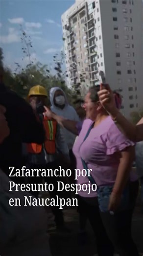 Pobladores de San José Río Hondo, en Naucalpan, Estado de México, denuncian un presunto despojo debido a la construcción del fraccionamiento Cumbres de la Herradura. Los manifestantes llegaron a los golpes con trabajadores de la inmobiliaria responsable. #noticiasnmás #fyp #parati #news