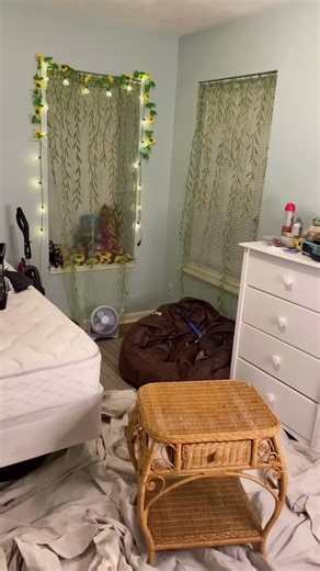 Restoring a Wicker Table: DIY Furniture Makeover