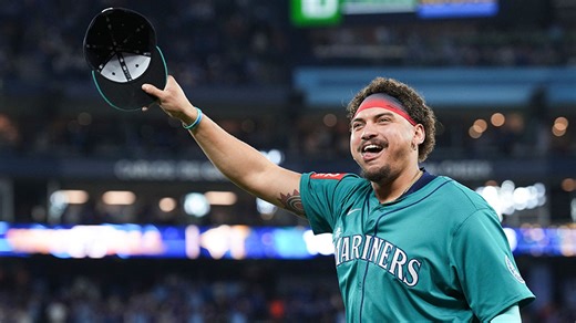 Seattle Mariners' Naylor greets history-making umpire - Seattle Sports
