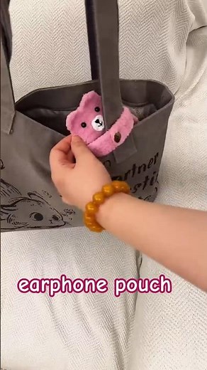 Crochet headphone case