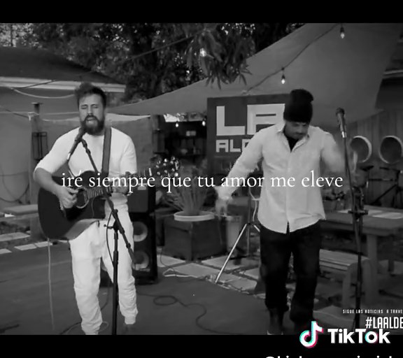 Al2 El Aldeano - Contigo (Official Music Video)