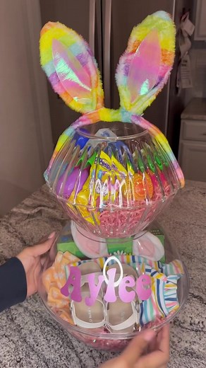 DIY Easter Baskets for Sisters | Dollar Tree Easter Basket Idea