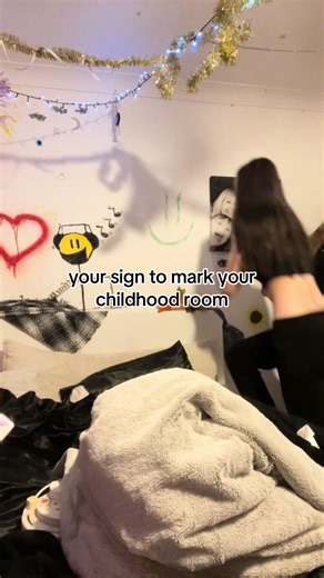 skyepie (@skyep1e)’s videos with hawk thuaaa - shiibae