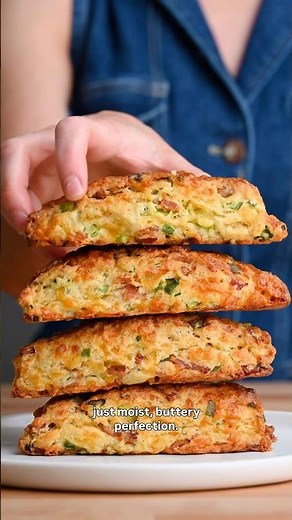 Bacon, Cheddar, Scallion & Herb Scones 🥓🌿