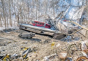 Engineering experts weigh in on why Pittsburgh bridge with history of poor ratings might have collapsed