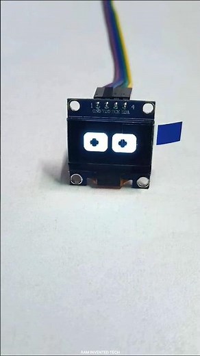 Cool IoT Project 💡 ESP8266 + OLED Display Printing Text & Expressions |