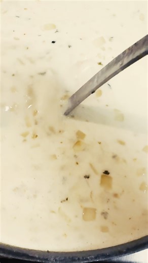 From our galley to yours! 🍽️ Holiday Recipes : Seafood Chowder Edition! 🧑‍🍳🎄 During the holidays, you don’t need to wait until 10 o’clock to enjoy a nice hot bowl of soup! 🥣🤤 A special shoutout to all of our Naval Cooks, who always make sure we are fed 🥰. Video & Recipe Credit : S1 Rocky Zhang. Ingredients and instructions 👇 Ingredients: • 3 tbsp butter • 1 medium onion, finely chopped • 2 cloves garlic, minced • 3 tbsp all-purpose flour • 2 cups clam juice • 2 cups chicken stock • 2 cup