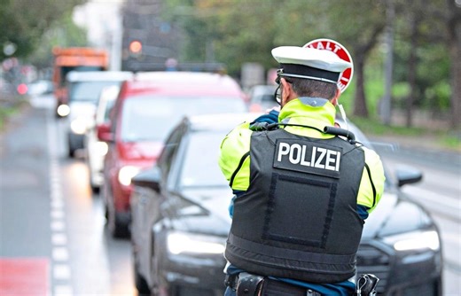 Experte über Rechte und Pflichten bei Kontrolle: Polizei darf Auto nicht einfach durchsuchen