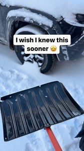 Prevents shovel sticking ⛄️ #hacks #lifehacks #winter #snow #shoveling #smart #interesting #easy #tips #protips #tipsandtricks | Randy & Mandy