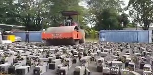 Malaysian authorities seized 1,069 #bitcoin mining machines in 2021 and used a steamroller to crush them. The hardware allegedly stole $2 million worth of electricity and order to be destroyed by court order. | Crypto Community
