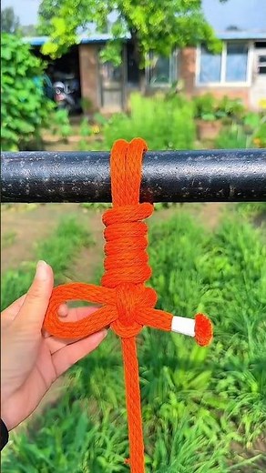 Practical escape and rescue rope knot tying techniques