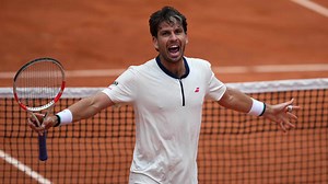 Cameron Norrie upsets Daniil Medvedev in 'crazy' Roland Garros rollercoaster; Alexander Zverev wins | ATP Tour | Tennis
