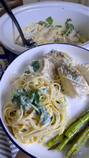 Crock Pot Spinach Artichoke Chicken over pasta, easy weeknight dinner. Here’s the recipe: https://www.stephreallife.com/crock-pot-spinach-artichoke-chicken/ Comment SEND to get the recipe to your inbox 📥 #crockpotrecipes #slowcookerrecipes #spinachartichokechicken #easydinnerideas | Steph Gigliotti Real Life Recipes