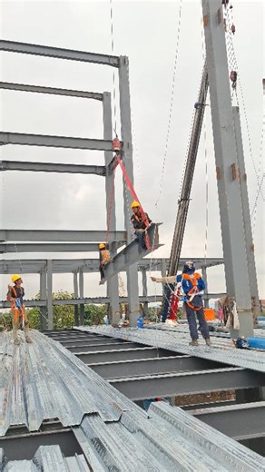 erection job, level up #reel #erection #construction #ironworker #building #extreme | Dunia LAS