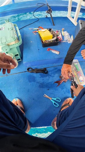 🌊🎣 Finesse Fishing Offshore 🎣🌊 I’m playing the finesse game with micro jigs at my offshore spot, working the 5–10m depths. Light tackle, subtle moves—but when the strike comes, the battle is on! 💥🐟 👉 Who else loves the thrill of finesse fishing? #FinesseFishing #MicroJigging #OffshoreLife #LightTackle #PalawanFishingBuddy #CatchAndFight #FishingAddict | Palawan Fishing Buddy