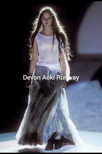 Devon Aoki runway#fashion#2000sfashion#celebrityfashion#runway#celebritystyle#highfashion#style