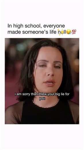 Motivational & Relatable on Instagram: "So true 📽️: Romy and Michele’s High School Reunion Ten years after their high school graduation, Romy (Mira Sorvino) and Michele (Lisa Kudrow) haven’t exactly accomplished everything that they set out to do. Despite their strong friendship, their personal and professional lives are still lacking. When they hear of their upcoming high school reunion, they take it as an opportunity to show their classmates how much they’ve changed — first by trying to refor