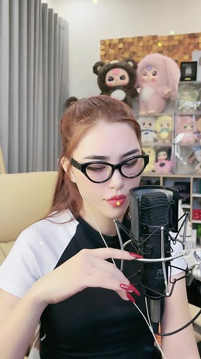 Muộn - LaLa Trần Cover Live Performance