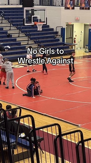 So no girls showed up to Monday’s duel. Sad. But Kyla and Kat get in some extra practice so nothing’s lost #girlswrestling #womenswrestling #wrestler #wrestle #wrestling