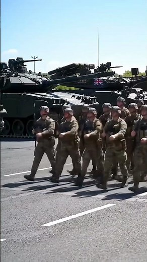 "Unstoppable Power: British Army Parade Shocks the World! 🇬🇧💥"
