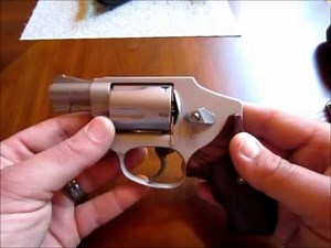 Smith and Wesson 642, Overview with shooting session.