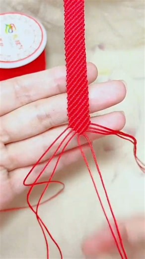 279K views · 4.3K reactions | Knot decoration Tutorial DIY Beaded Macrame Bracelet  Dailing Celeste Hernández Q #fblifestyle #crochet #crochetflowers #crochetstitch #knittingandcrochet | Diy Concept | Facebook