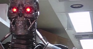 Terminator Salvation Behind-the-Scenes: T-600 Puppet Test