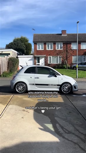 @𝓑𝓲𝓵𝓵𝔂 #fyp #foryoupage #cargirl #abarth #viral