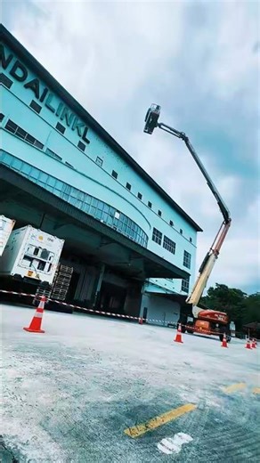 Precision doesn’t stop at installation. #advertisery #sg #signage #installation #professional