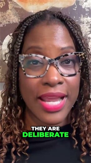 Master Meetings: Steady Communication Beats Speed for Calm Leaders