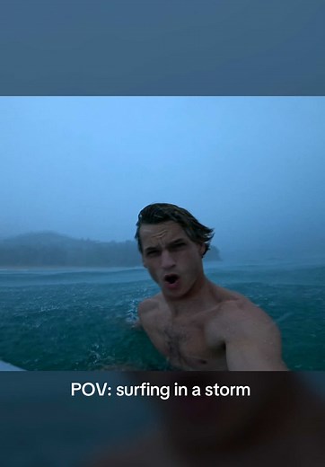 Surfing in Thunderstorms: An Unforgettable Experience