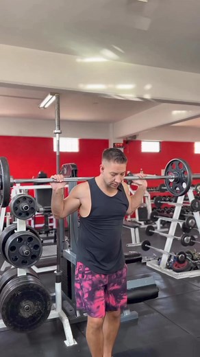 How to barbell back squat 💪 #workout #exercise #gym | Carson Norheim