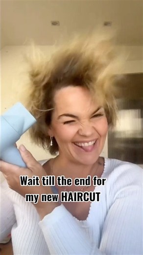 Growing out short hair and a new haircut #hairtutorial #pixiecut