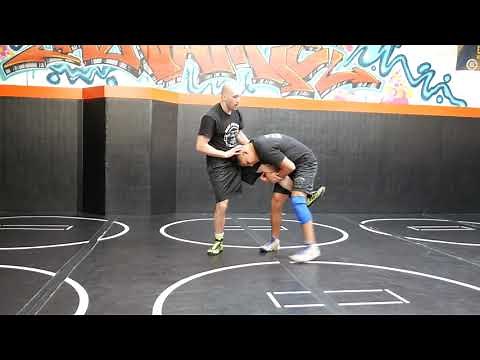 Single Leg Defense Basics - The power of the Whizzer (Overhook)