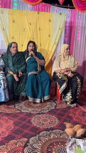 geetkar azra | Old geet | Instagram