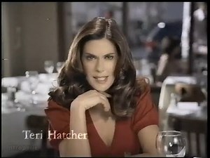 Clairol Nice 'N Easy Root Touch-Up Commercial featuring Teri Hatcher (2006)