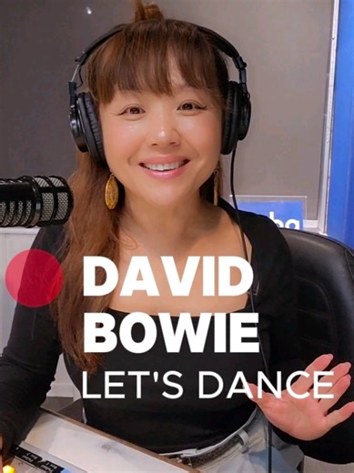 Mayumi Sam traz Um grande clássico com David Bowie - Let's dance (1983) na Alpha FM #tbt❤️ Quem se lembra desse som? O que fazia nesse ano? Conta pra mim nos comentários? #davidbowie #flashback #songs #80s