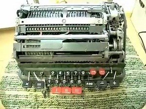 ¿Qué sucede cuando dividimos entre cero en una calculadora mecánica? | Xataka