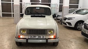 1M views · 15K reactions | Vendu. تباعت Une magnifique Renault 4 à vendre,la voiture est une première  avec un petit voile de propreté Vendu ........تباعت | Auto Antique Algerie | Facebook