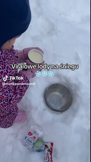Domowe lody Kinder Bueno na śniegu