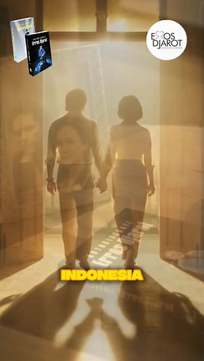 Lagu "Malam Pertama" Chrisye meledak di blantika musik Indonesia. Lagu romantis ini diciptakan oleh @erros_djarot setelah berkumpul lagi dengan istrinya, Dewi Trijati Surianegara, setelah 6 bulan hidup terpisah di benua berbeda. Erros punya strategi khusus untuk taklukkan calon ayah mertua yg galak dan hobi main catur. Termasuk strategi brilian menaklukkan calon ibu mertua yg hobi masak. Baca sendiri kisah romantisnya di buku "Autobiografi Erros Djarot" yg asyik dan menginspirasi. Dapatkan bukun