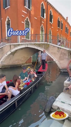Venice, Italy🇲🇽 #travel #peacefulwaves #summer #cruisetour #vacation #venice #venicebeach 🇲🇽