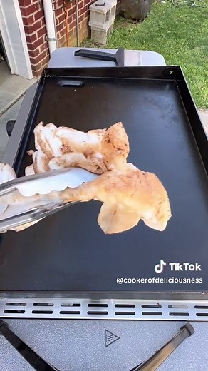 How to Clean Your Griddle: Easy Tips and Tricks