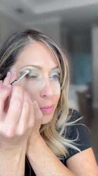 Impact Cheerleading Cheer Makeup Look | Teal & Black Smokey Eye with a Matte Red Lip #cheermakeup