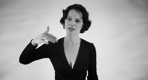 Musician Shows How to Sing Two Notes at Once in Mesmerizing Video