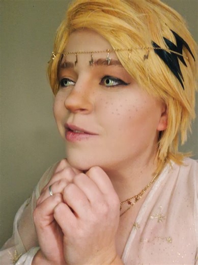 God Denki sees Mortal Shinsou and decides that he's taking him. 🤣 (From my drafts) #denki #denkikaminari #shinsou #shinkami #cosplay